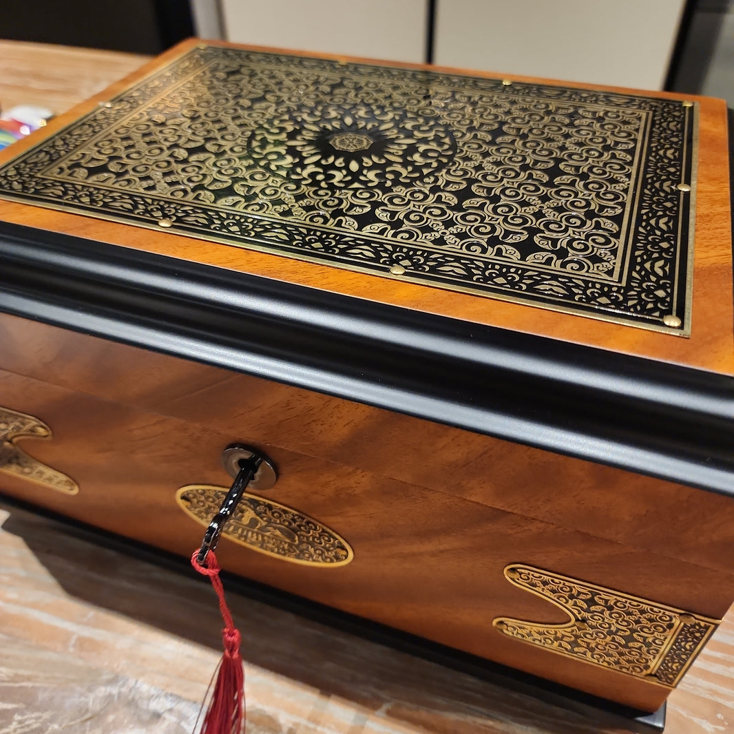 Cairo Elixir Cigar Box