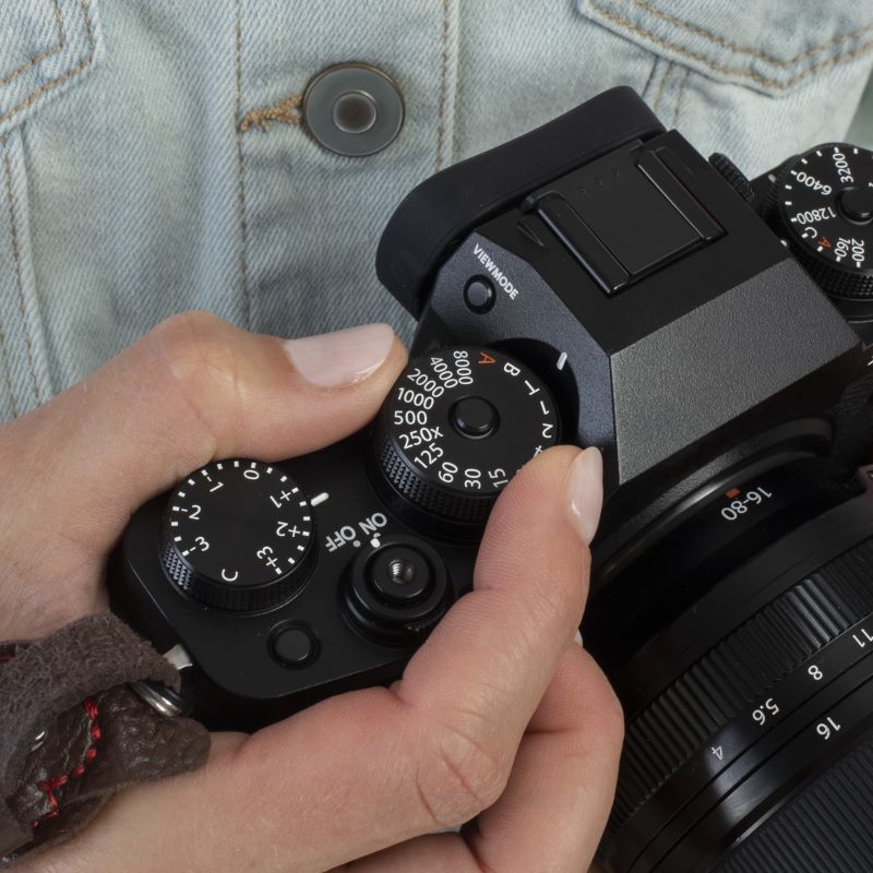 Mastering Camera Settings for Every Environment: Aperture, ISO, and Shutter Speed