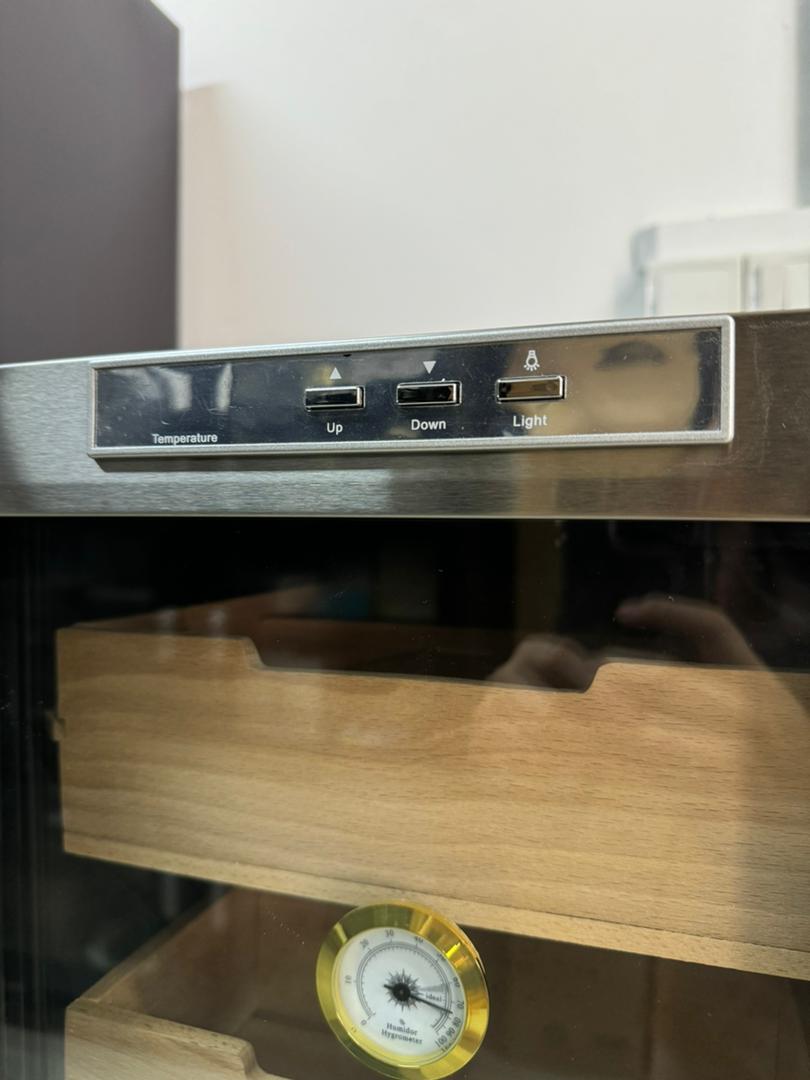 33L Cigar Humidor (Thermoelectric)