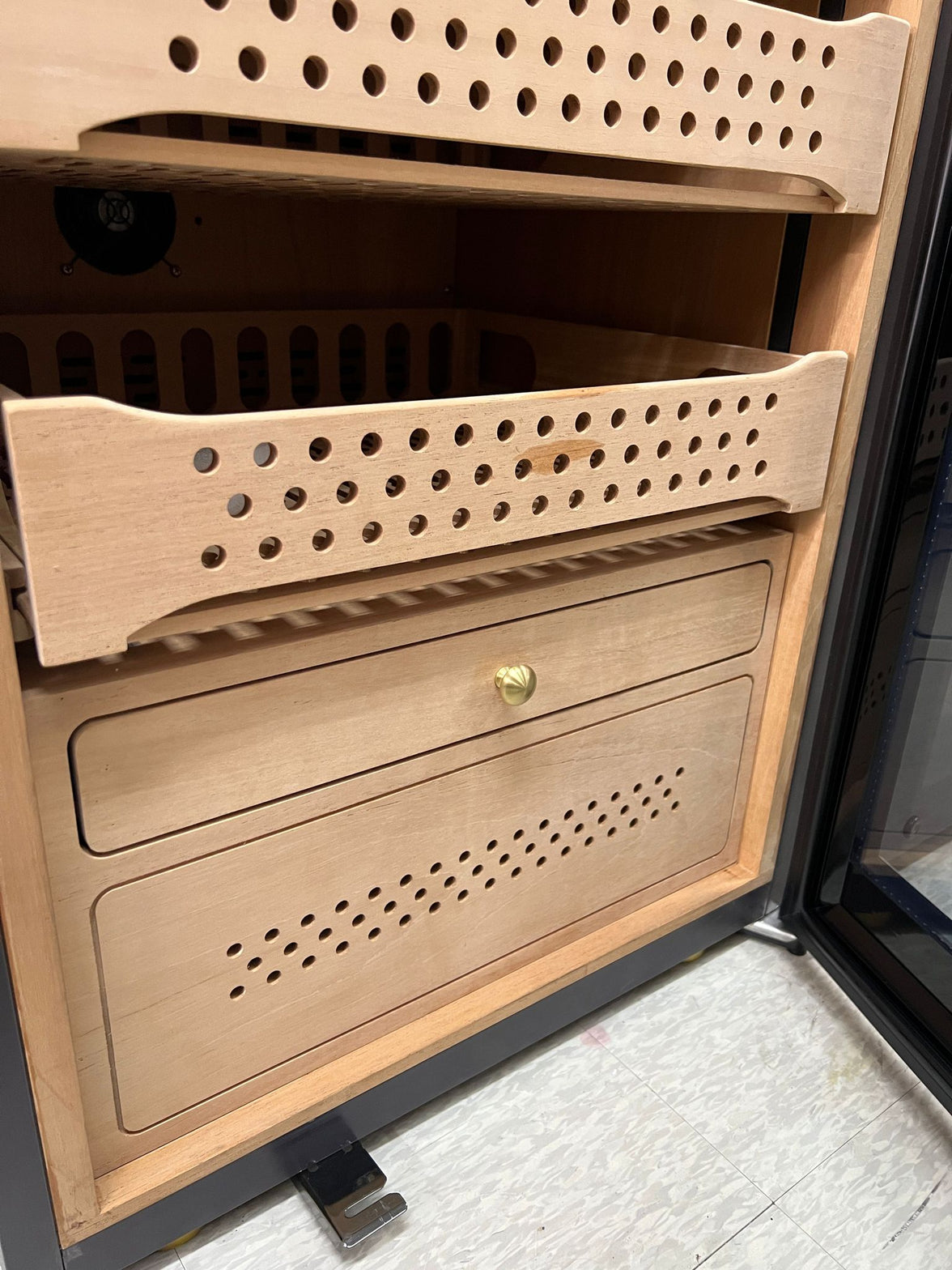 200L Cigar Humidor
