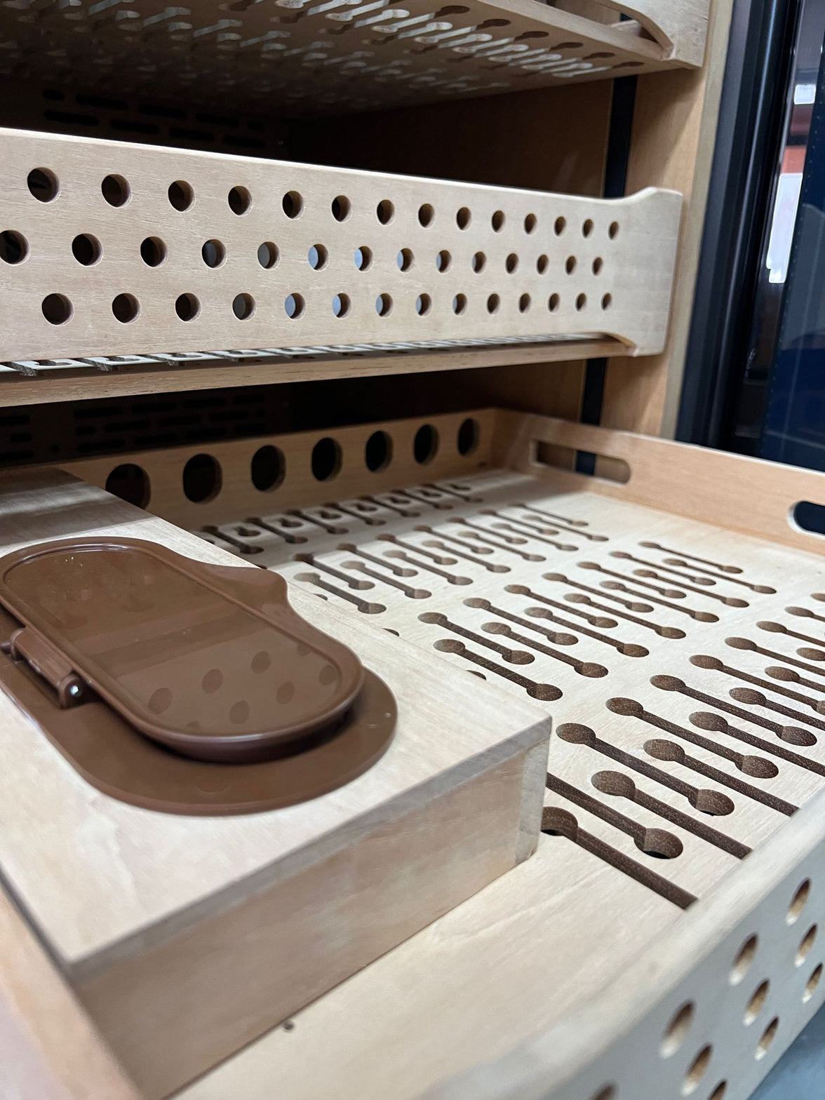 113L Cigar Humidor